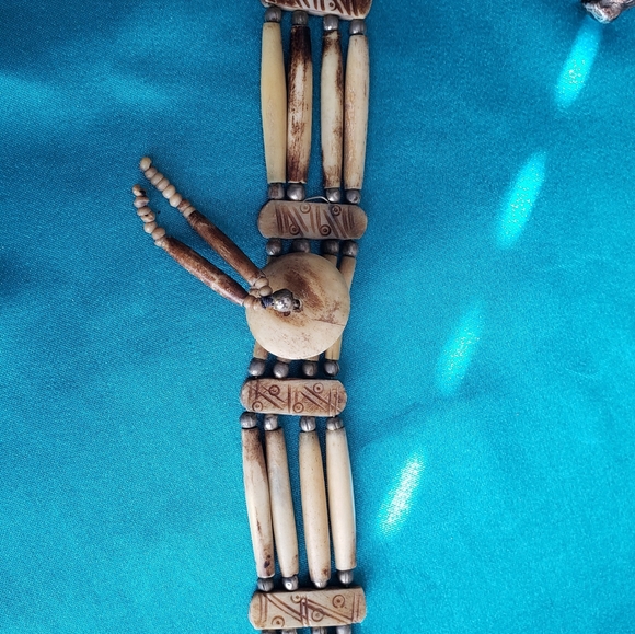 Chocker - Picture 3 of 3